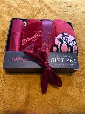 Ed Hardy Red & Pink Floral Throw Gift Set with Satin Pillowcases